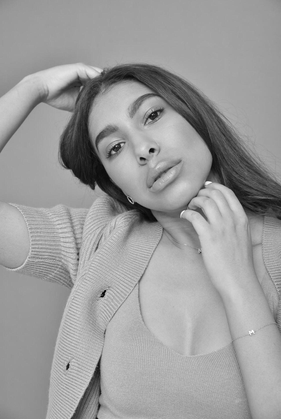 Модель для предметной съемки Анна 172 Москва| Sale Easy