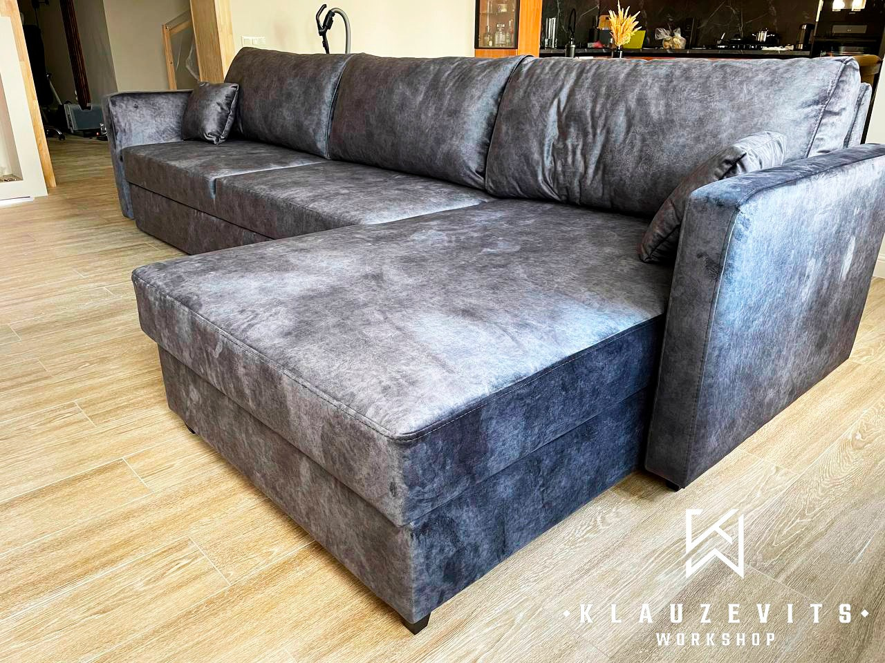 Мягкая мебель. Klauzevits Workshop
