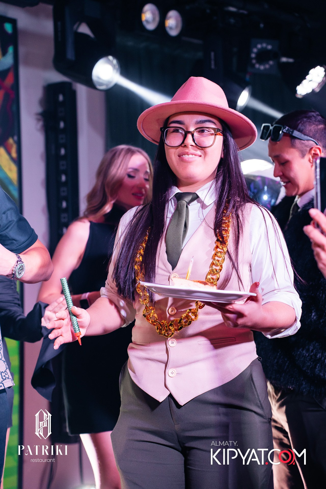 PATRIKI RESTAURANT. КИПЯТКОМ АЛМАТЫ!
