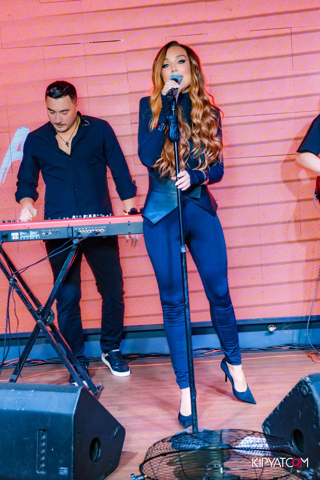 LAUREATE KARAOKE HALL. КИПЯТКОМ АЛМАТЫ!