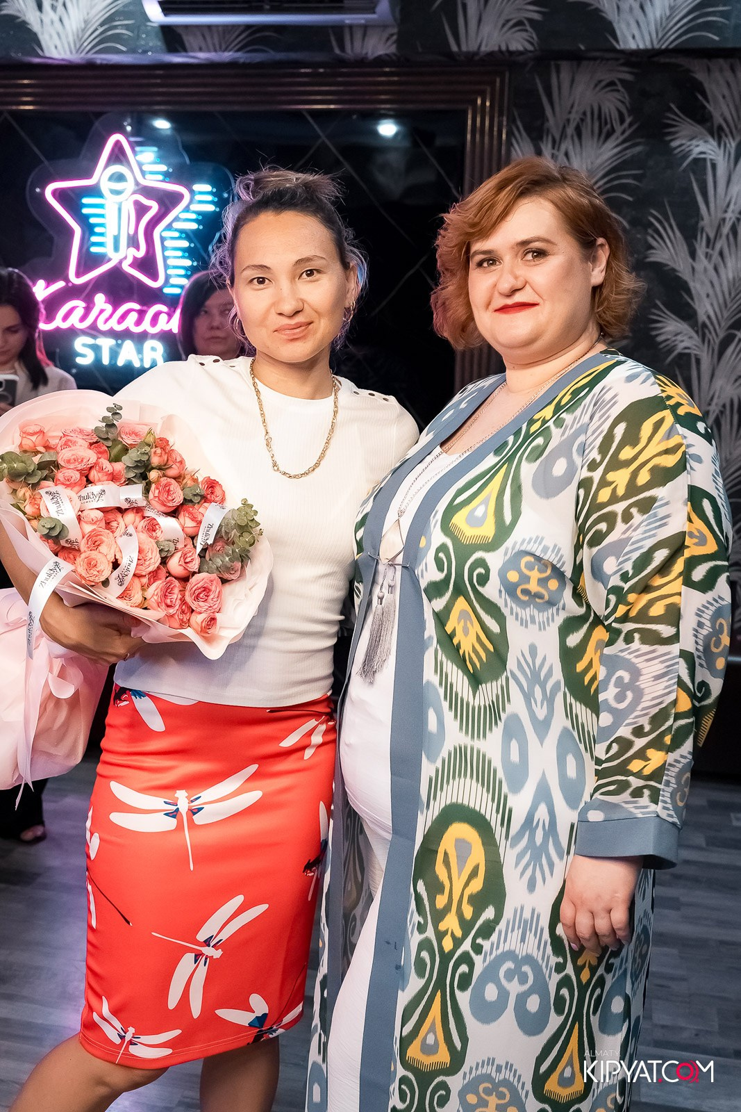 КАРАОКЕ РОЯЛЬ COSMO. КИПЯТКОМ АЛМАТЫ!