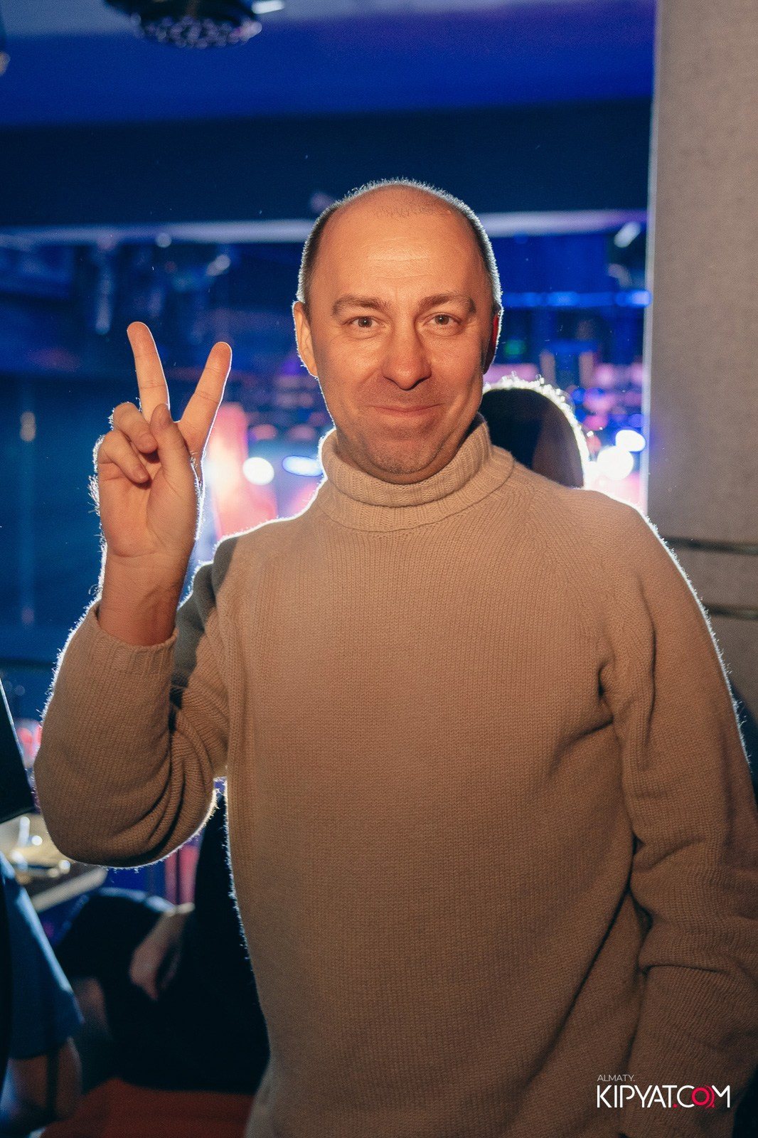 МИХАИЛ ШУФУТИНСКИЙ С СОЛЬНЫМ КОНЦЕРТОМ В QUEEN ALMATY. КИПЯТКОМ АЛМАТЫ!