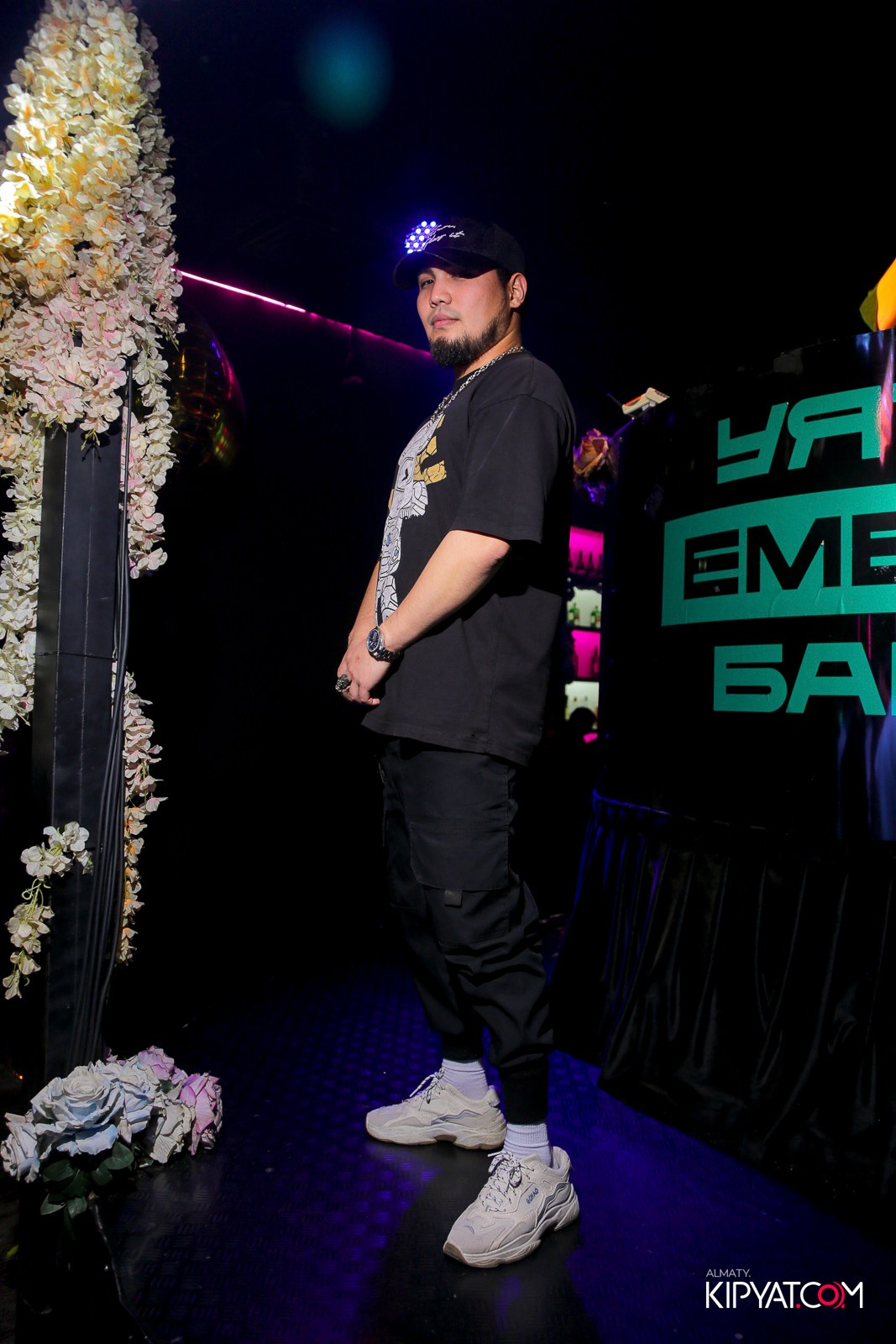 UYAT EMES BAR. КИПЯТКОМ АЛМАТЫ!