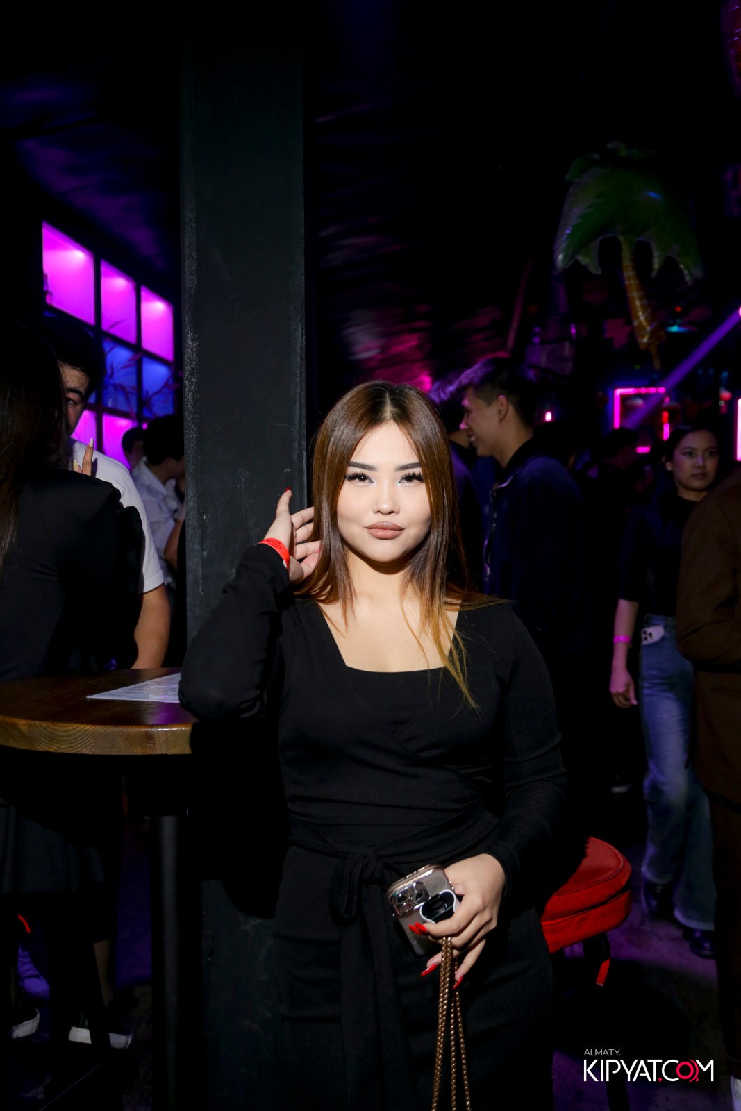 UYAT EMES BAR. КИПЯТКОМ АЛМАТЫ!