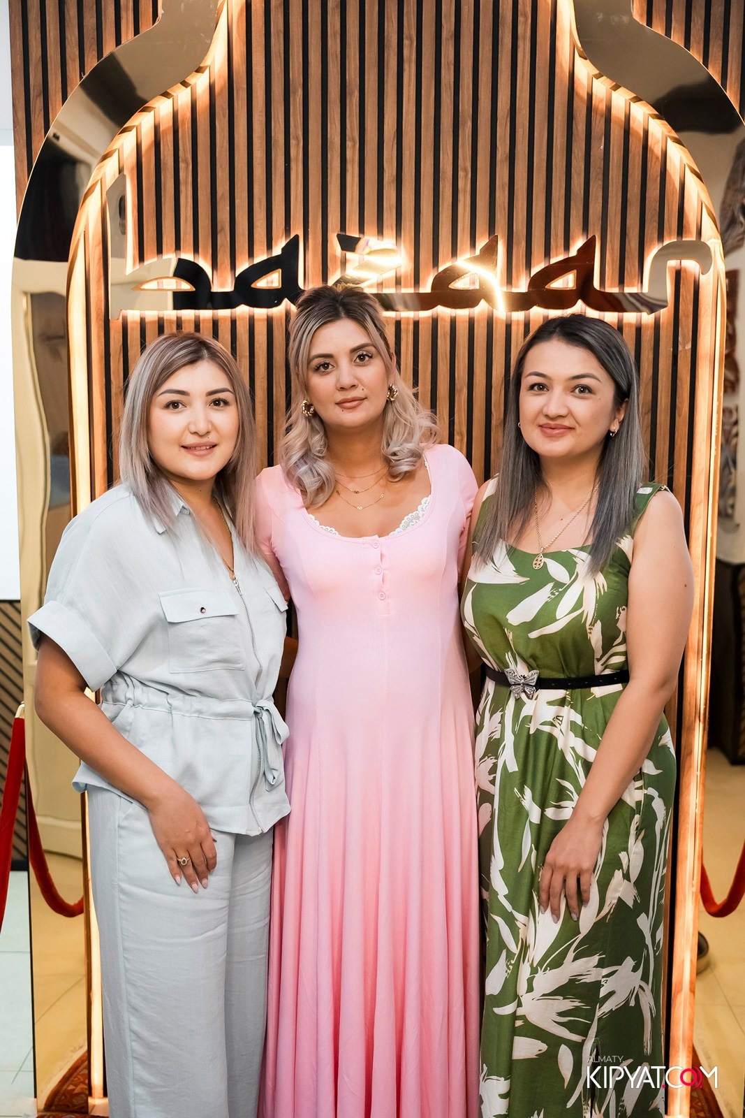 СЕМЕЙНЫЙ РЕСТОРАН BAZAAR. КИПЯТКОМ АЛМАТЫ!