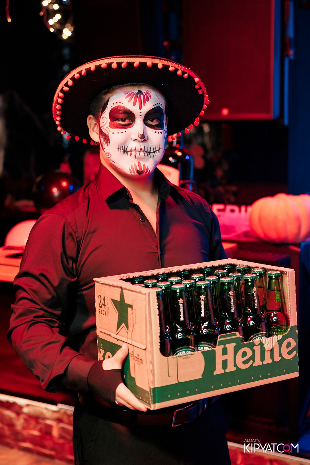 MUNCHEN PUB NA PANFILOVA. КИПЯТКОМ АЛМАТЫ!