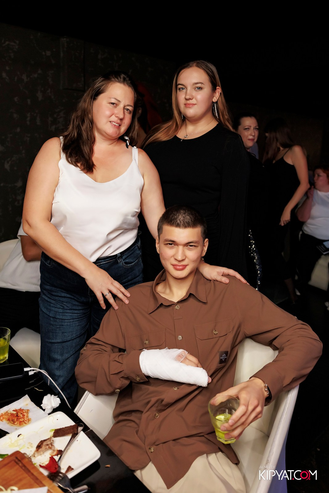 МУЗЫКАЛЬНОЕ ЛОТО В HIT RETRO. КИПЯТКОМ АЛМАТЫ!