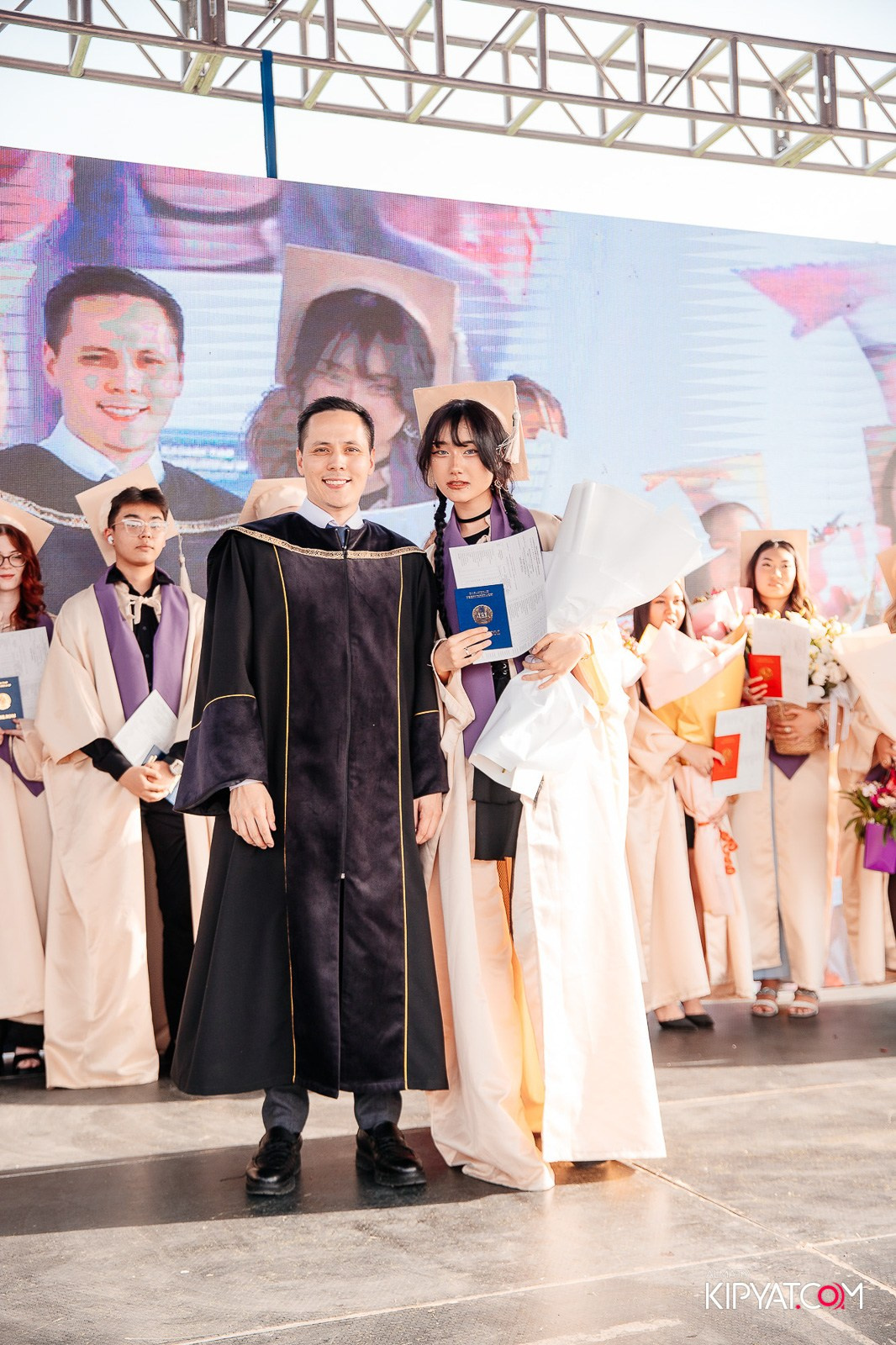 ВРУЧЕНИЕ ДИПЛОМОВ — НАРХОЗ КОЛЛЕДЖ. Part 3. КИПЯТКОМ АЛМАТЫ!