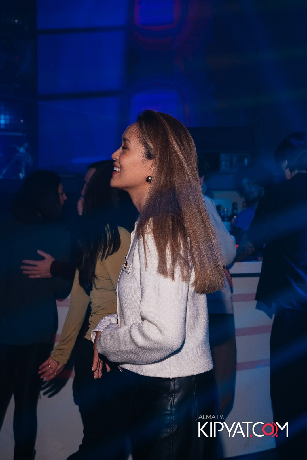 SANTA BARBARA — ВЫСТУПЛЕНИЕ LIZWI. КИПЯТКОМ АЛМАТЫ!