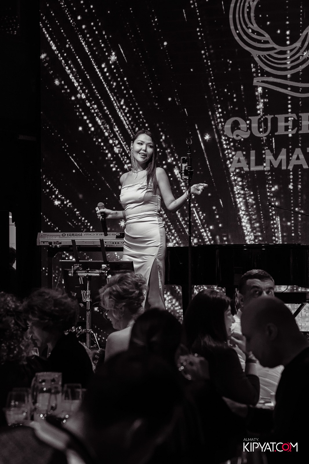 МИХАИЛ ШУФУТИНСКИЙ С СОЛЬНЫМ КОНЦЕРТОМ В QUEEN ALMATY. КИПЯТКОМ АЛМАТЫ!