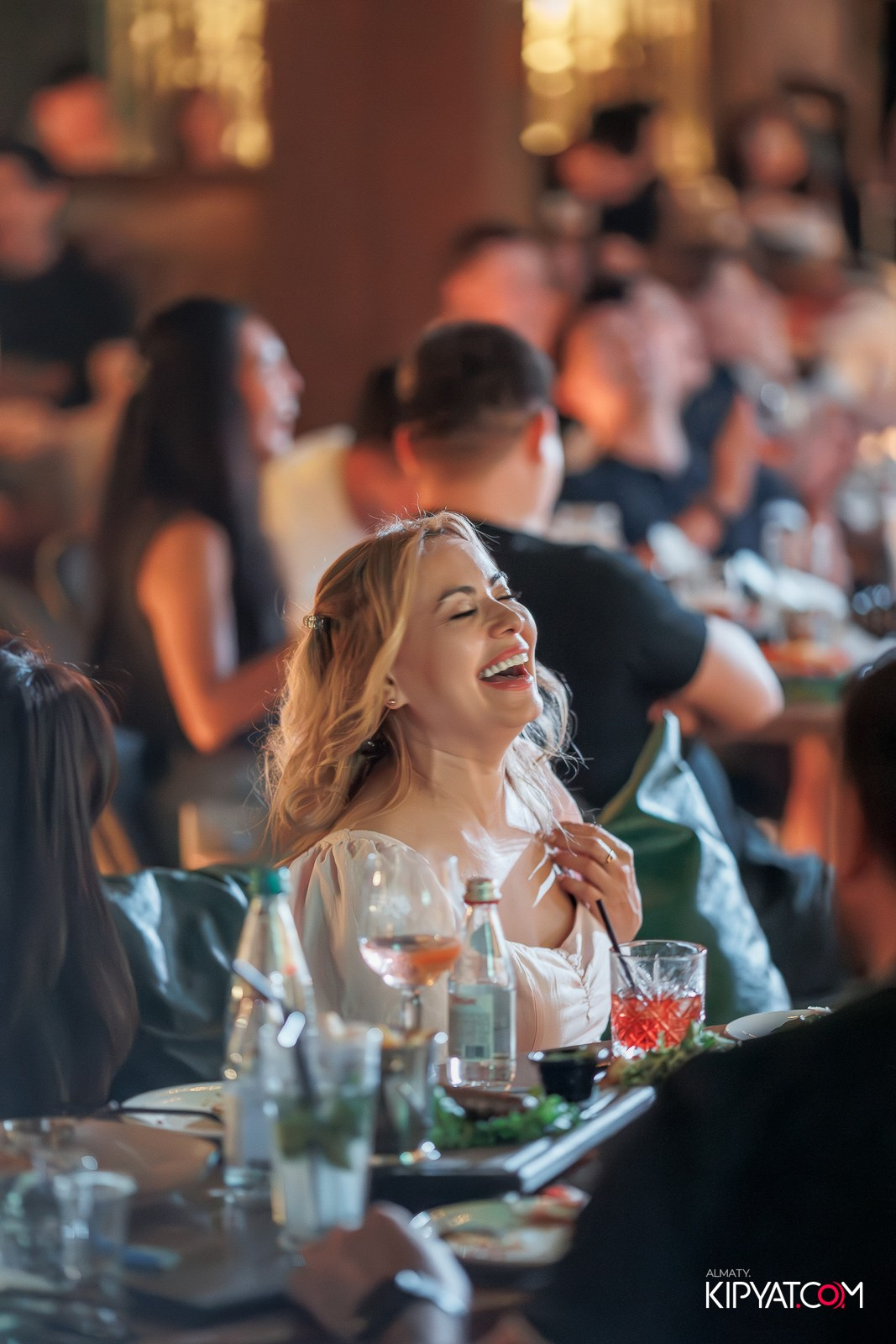 STAND UP КОНЦЕРТ АЛЕКСАНДА МЕРКУЛЬ. КИПЯТКОМ АЛМАТЫ!