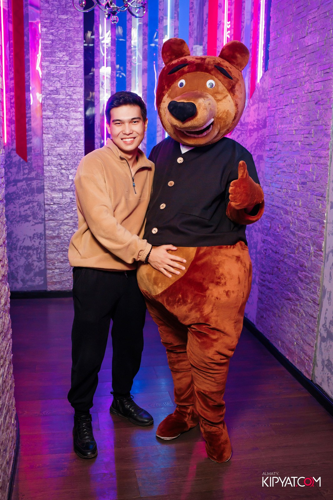 УХО И МЕДВЕДЬ НА ГАГАРИНА. КИПЯТКОМ АЛМАТЫ!