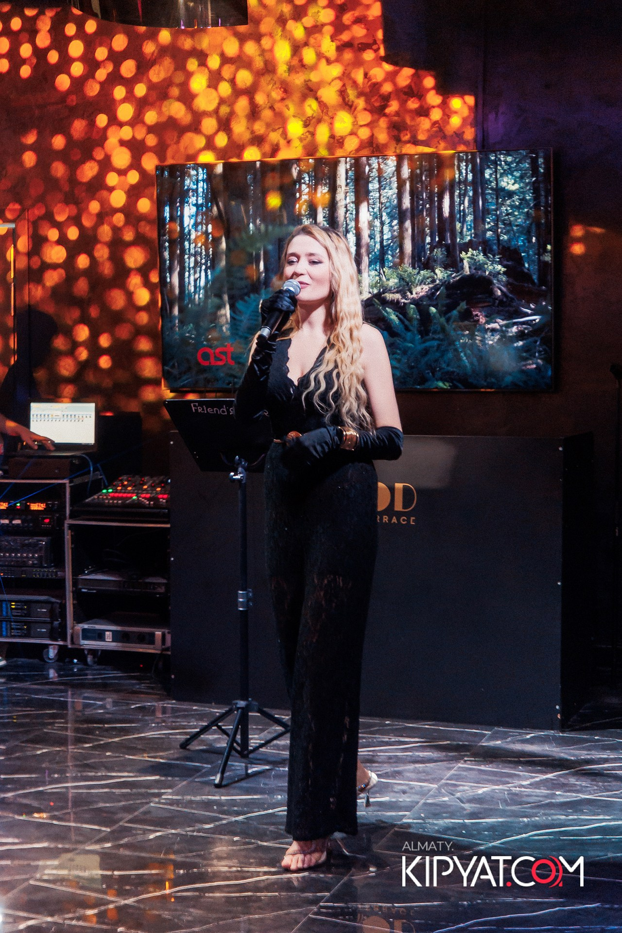 MOOD KARAOKE & TERRACE. КИПЯТКОМ АЛМАТЫ!