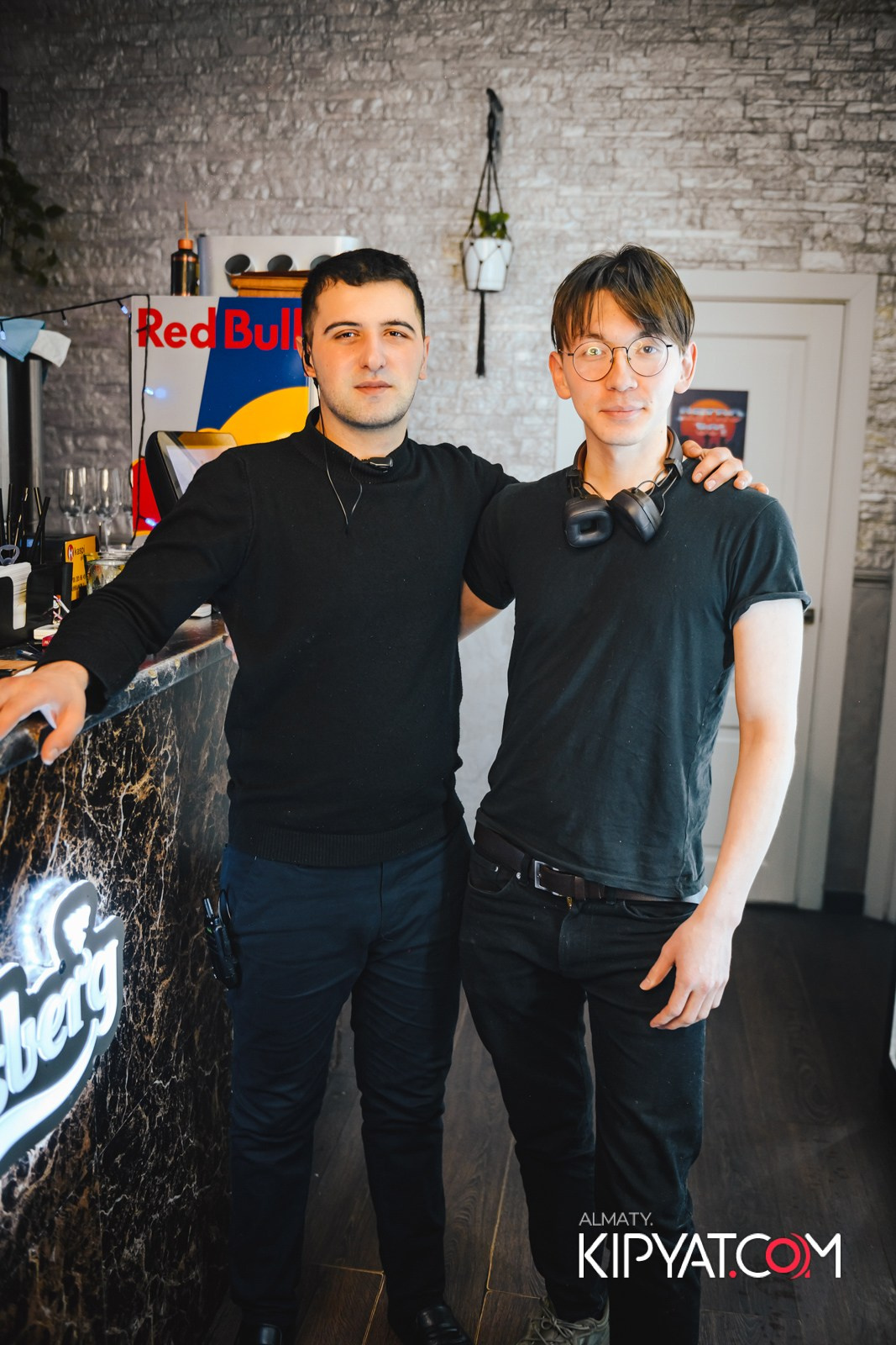 УХО И МЕДВЕДЬ НА ГАГАРИНА. КИПЯТКОМ АЛМАТЫ!