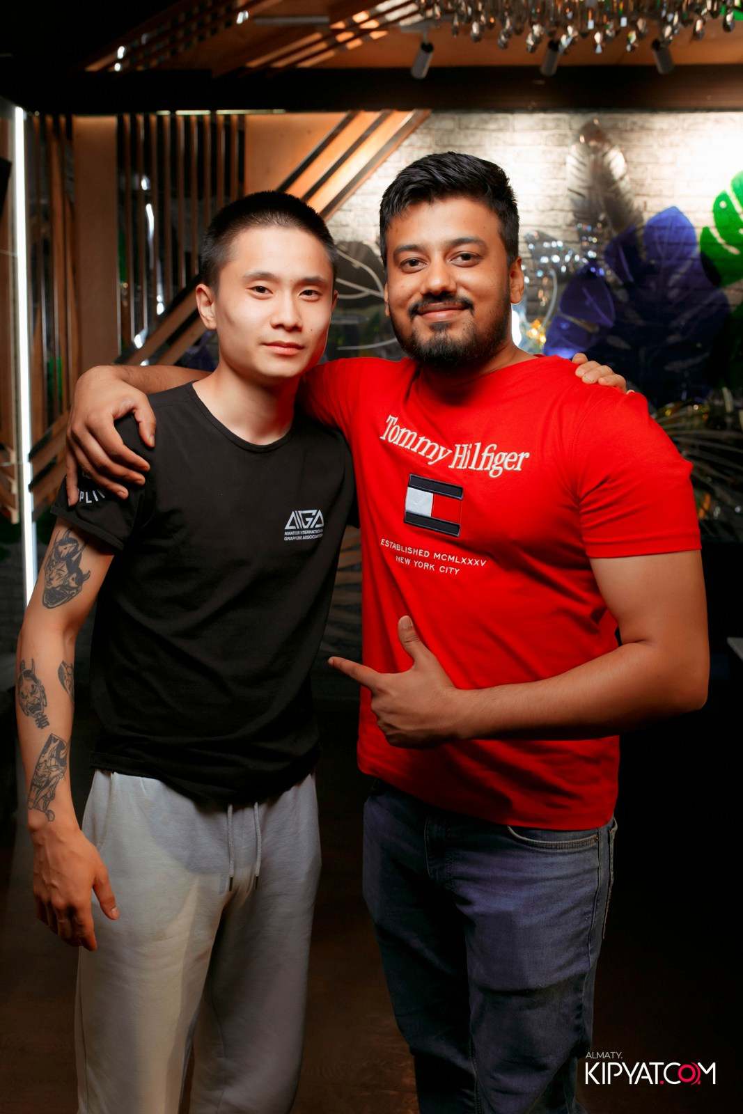 УХО И МЕДВЕДЬ НА ГАГАРИНА. КИПЯТКОМ АЛМАТЫ! Фотосъемка мероприятий в Алматы