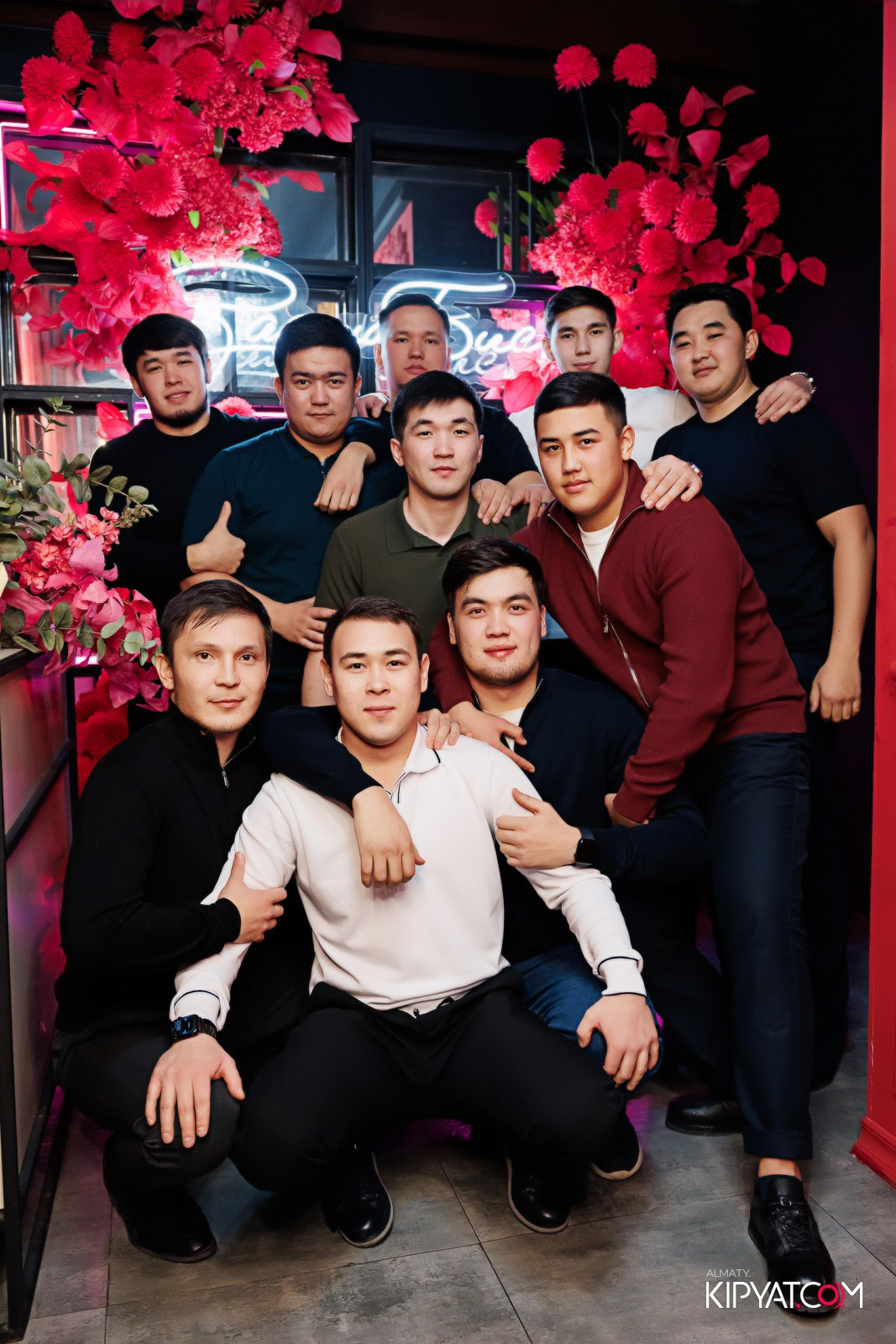 ЗАЯ, НА БИС. КИПЯТКОМ АЛМАТЫ!