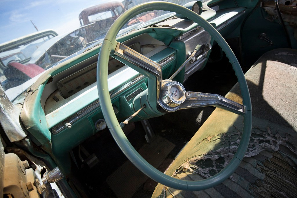 Ретро- авторазборка, США, 2013. Фотограф Василий Буланов