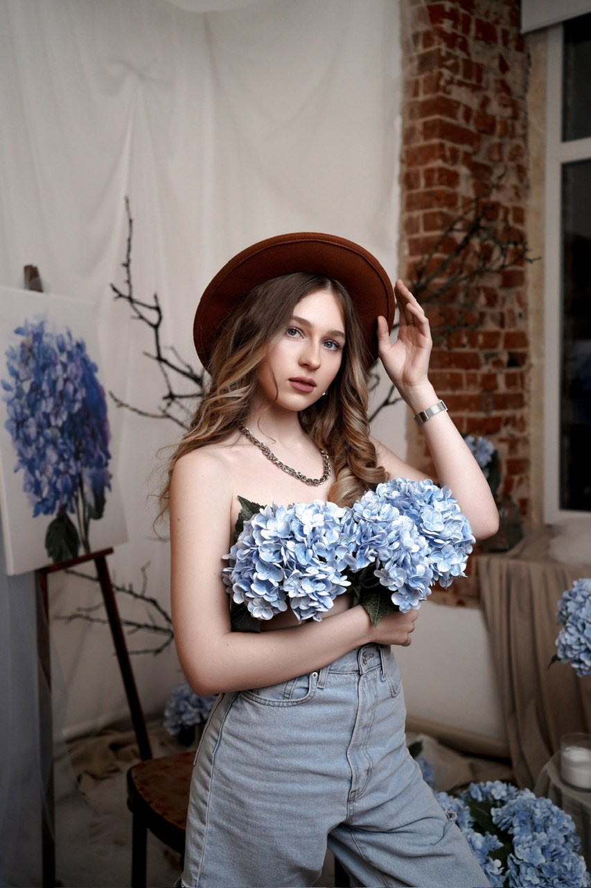 Женская фотосессия в студии Тепло в Новочеркасске. Свадебный фотограф в Ростове-на-Дону. Таинство Крещения и Венчания, семейные фотосессии. Алёна Чёботова