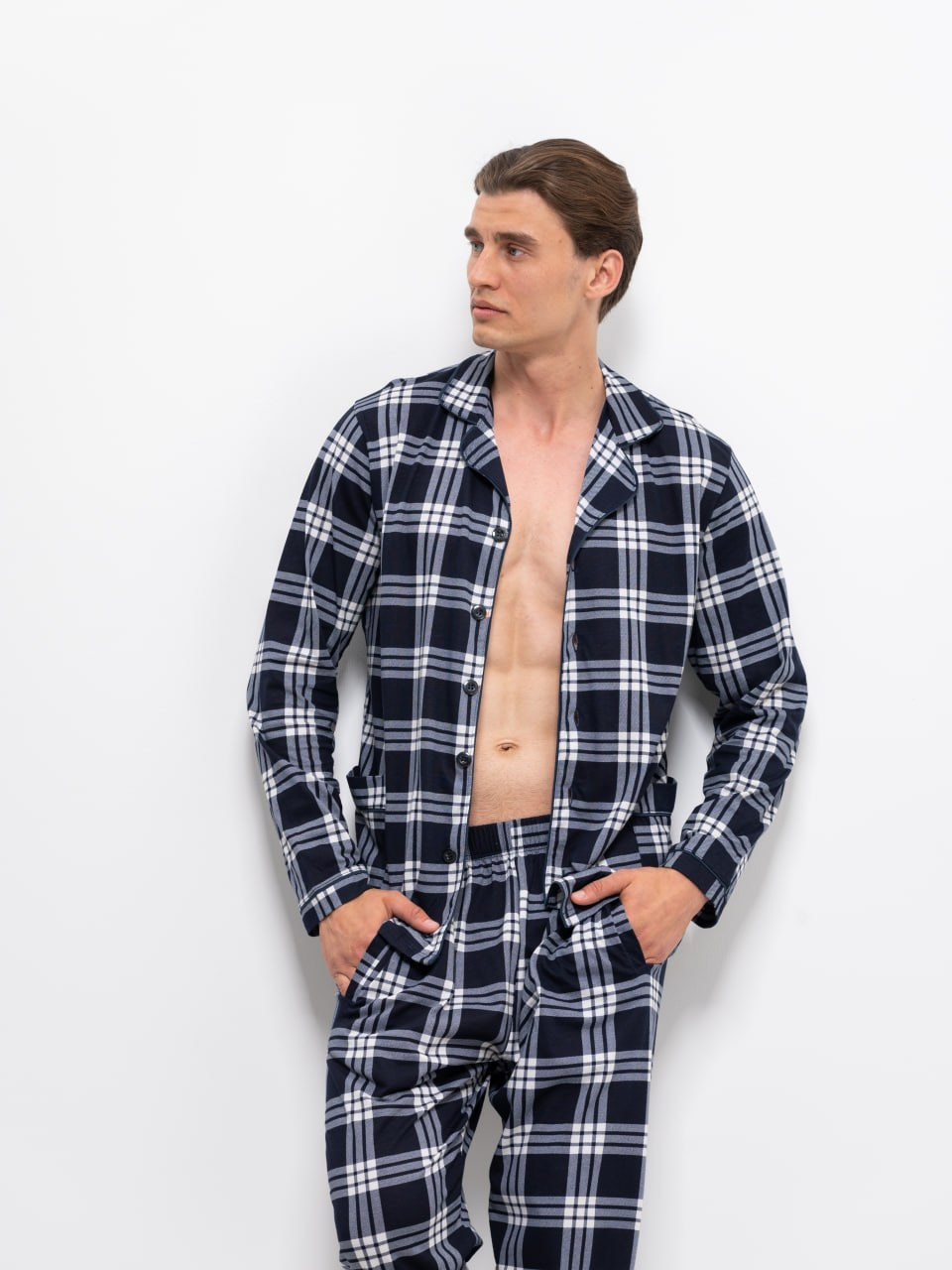 Каталог Мужчины. Студия рекламной и предметной съемки товаров WELKO Studio