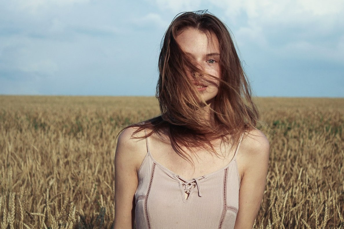 Юлия. Hmliber — фотограф и контент-креатор из Петербурга