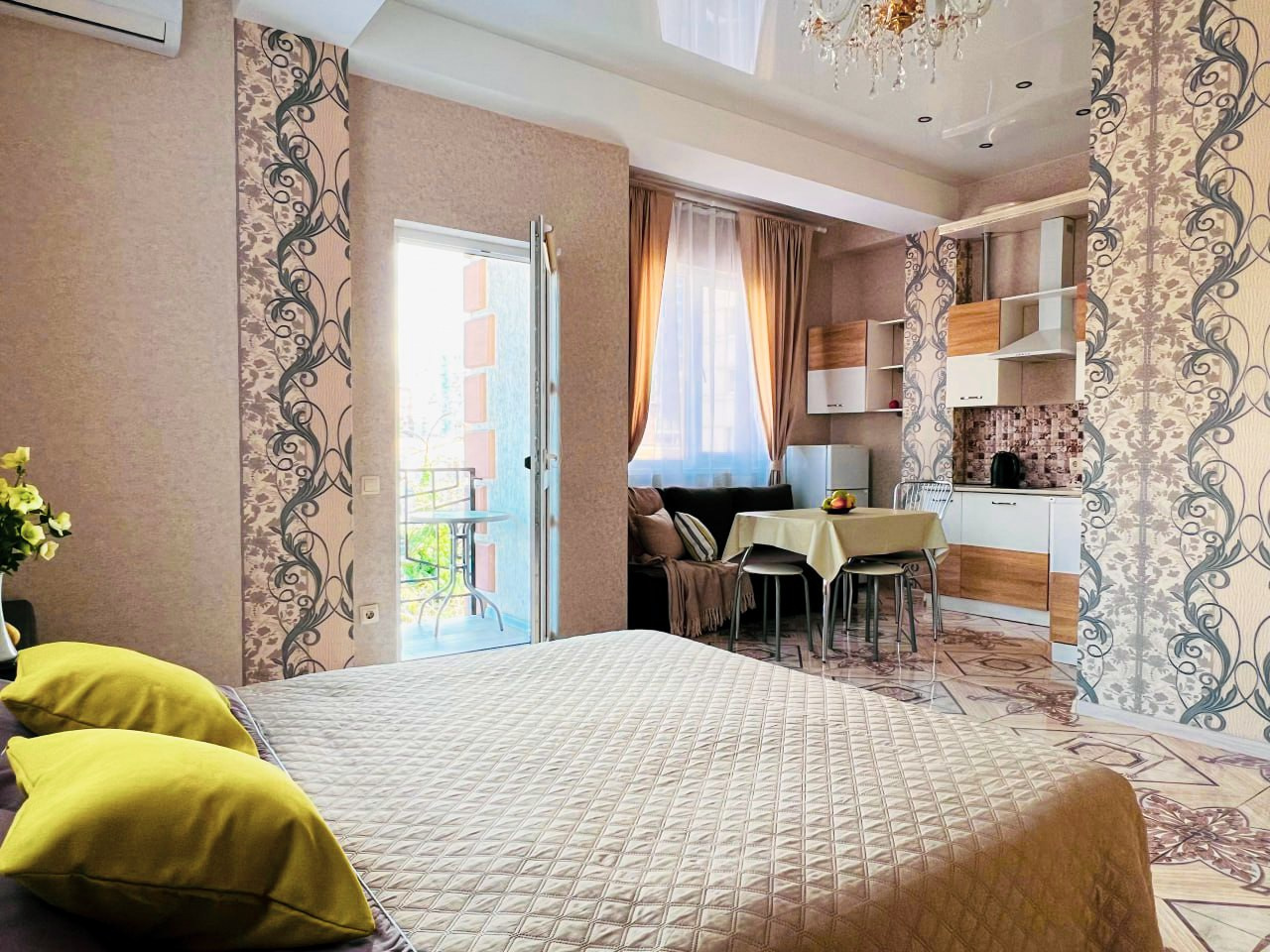 Уютная, новая квартира в центральном районе Сочи рядом с морем!. Квартиры посуточно, длительно в Сочи, LARA APART GROUP