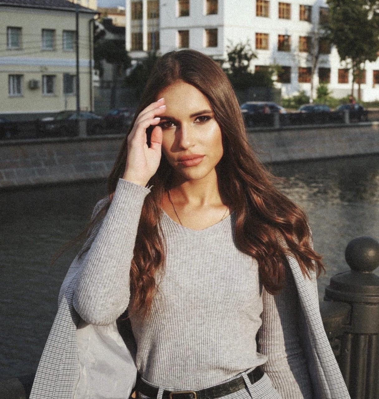 Модель для предметной съемки Карина З. Москва| Sale Easy