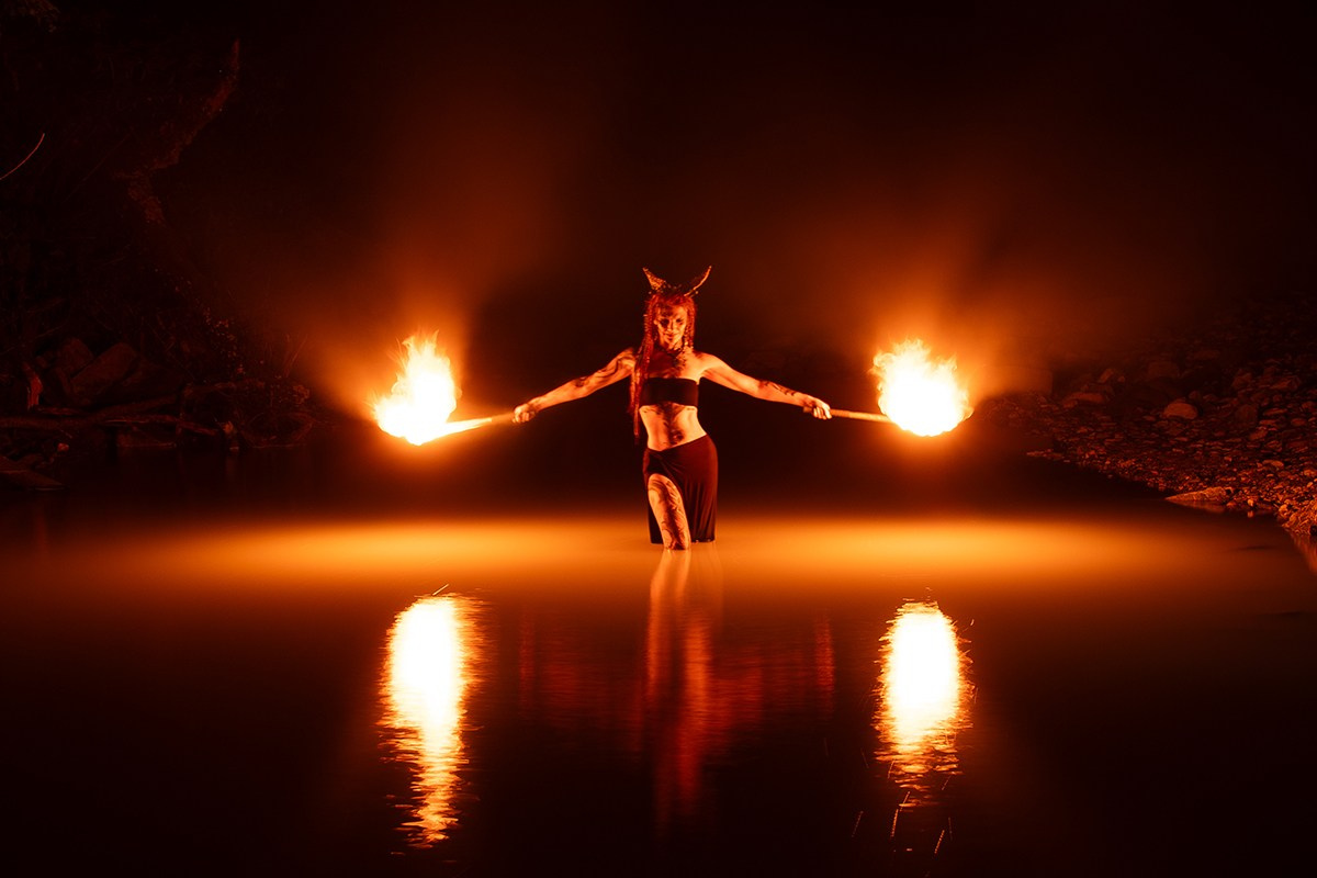 Огонь. Фотограф Роман Ефремов