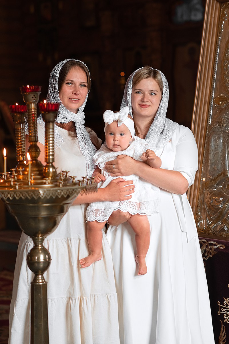 Крещение Софии в хр.Георгия Победоносца в Смиловичах. Семейный фотограф на выписку из роддома и крещение Минск Настя Гришук