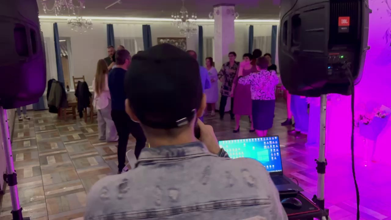 Музыкальное соправождение. Организатор праздников. Ведущая Марина Гребенникова