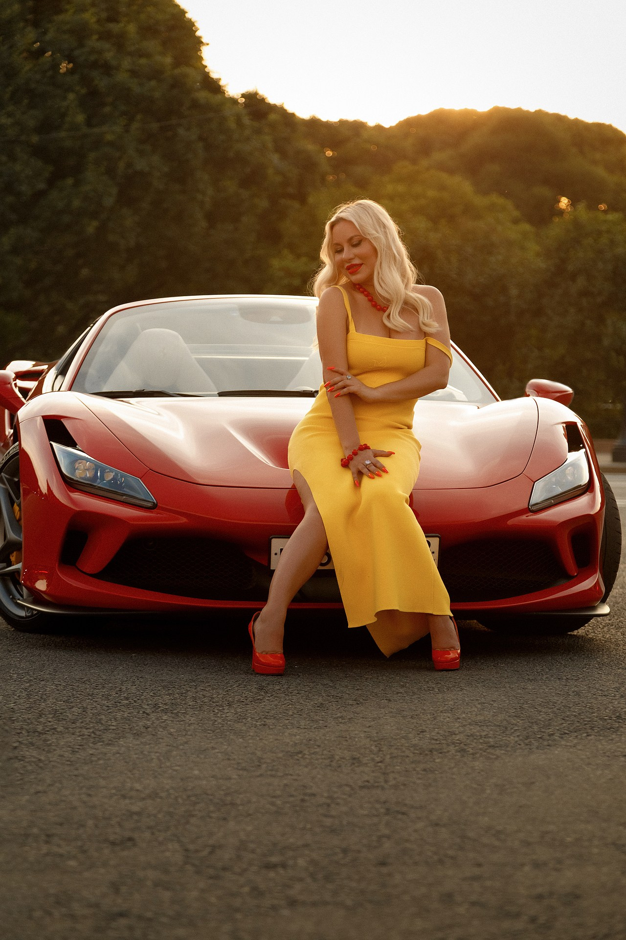 Фотосессия с феррари. Светский фотограф Санкт-Петербург и ЛО