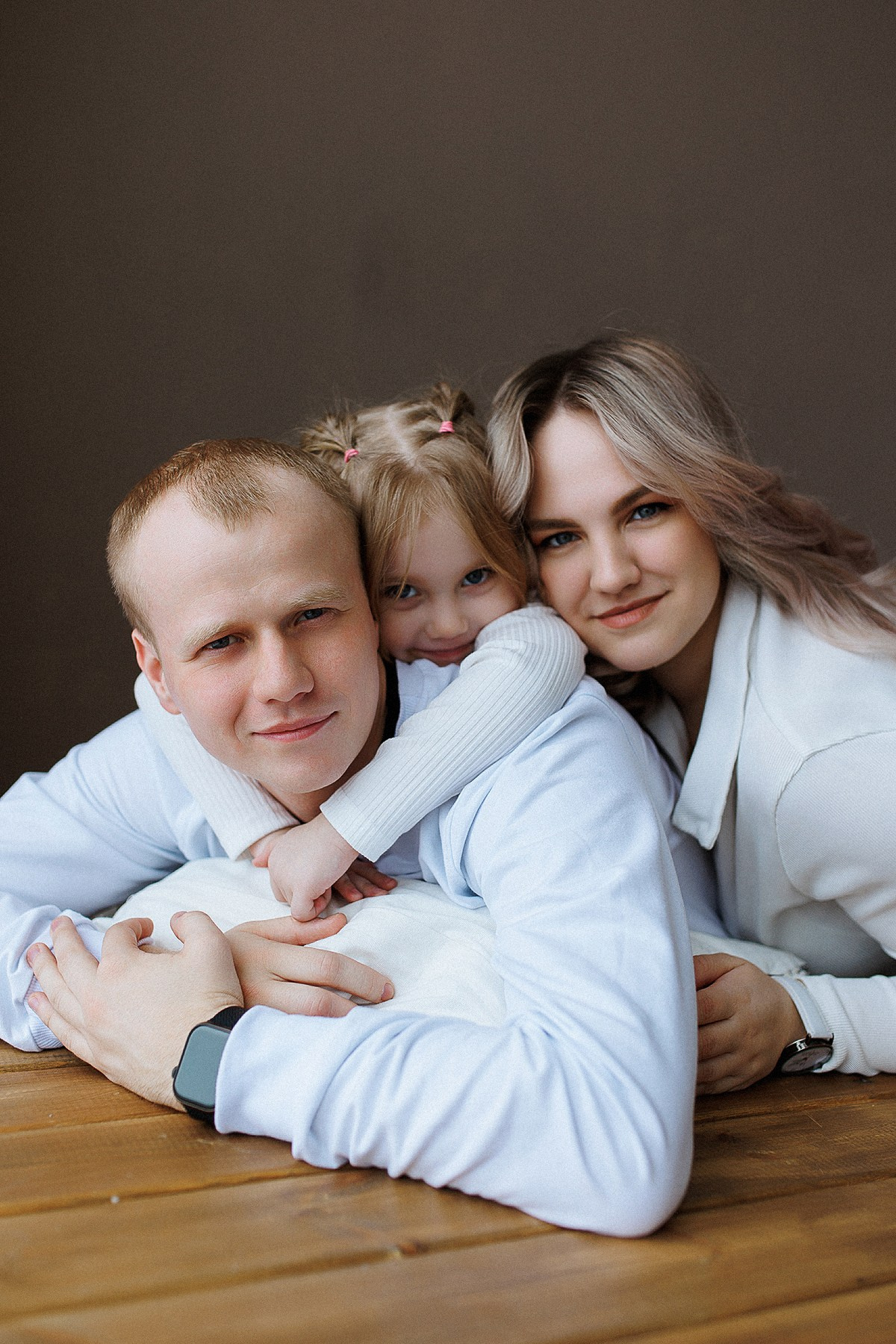 Семейная съемка в студии. Фотограф Носова Марина