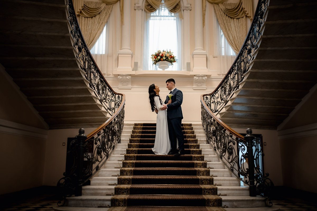 Свадебная фотосессия в ЗАГСе. Свадебный фотограф в Санкт-Петербурге Антон Владимиров