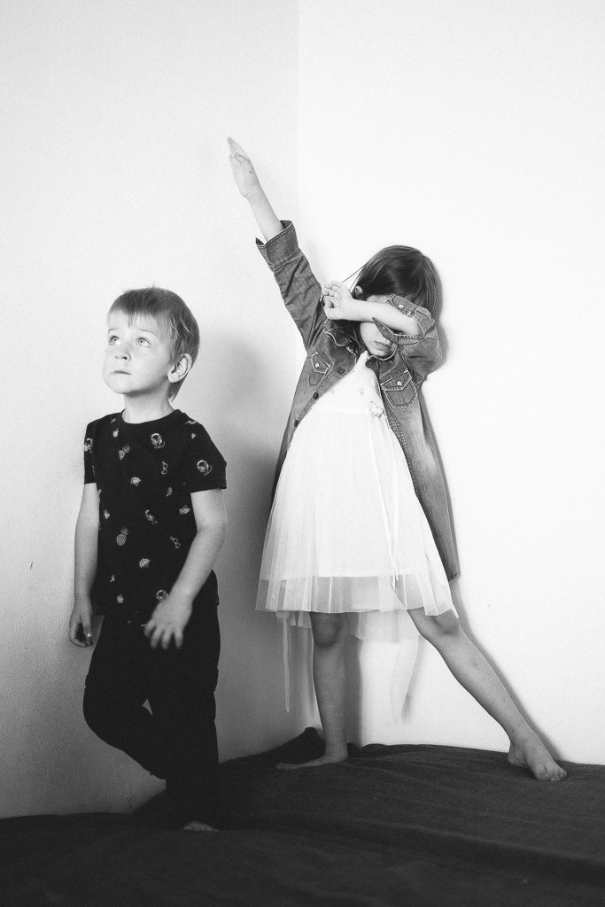 Брат и сестра. Фотограф Денис Денисов