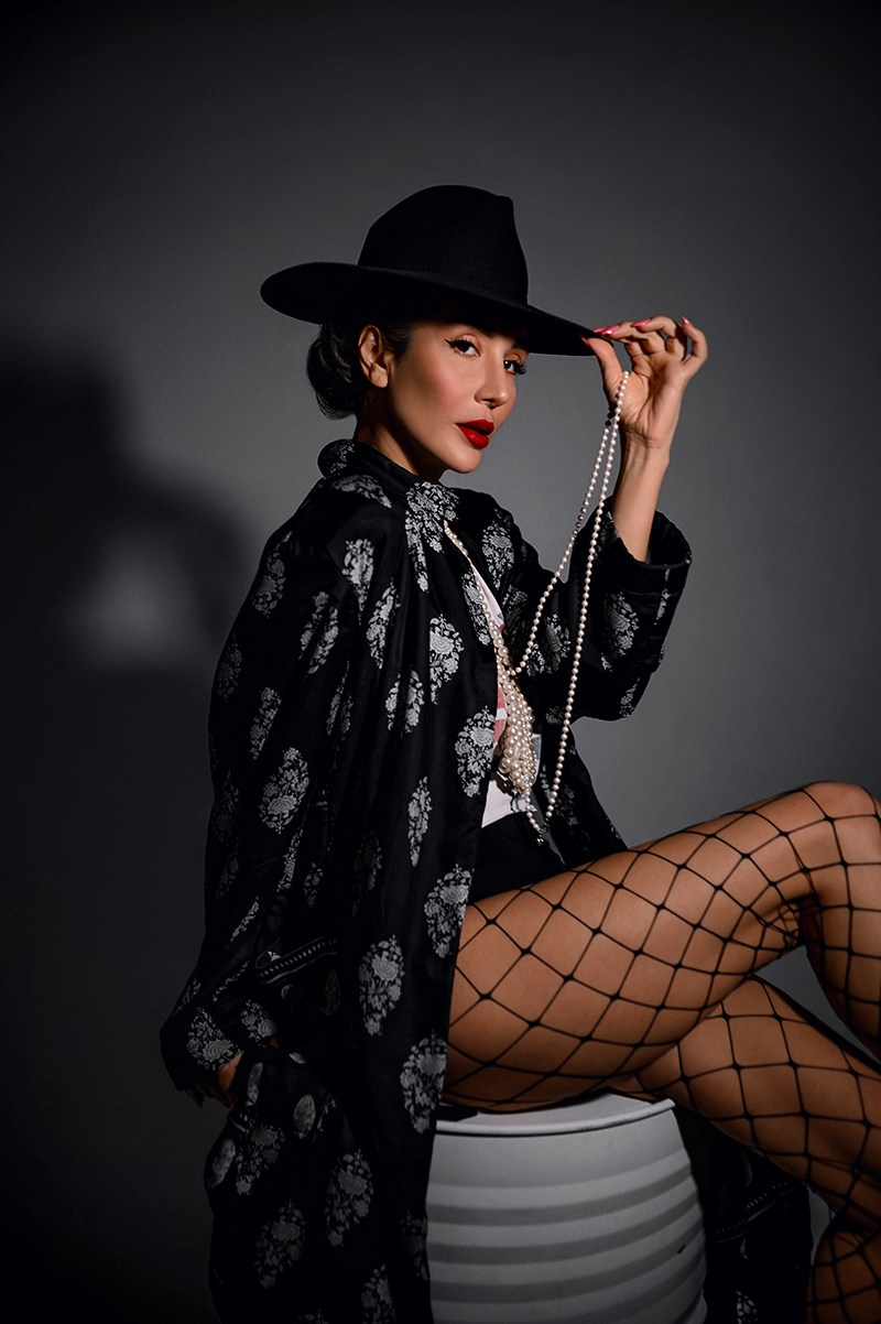 Портфолио со съемок в студиях и с фотопроектов. Женский фотограф в Москве Юлия Любченко