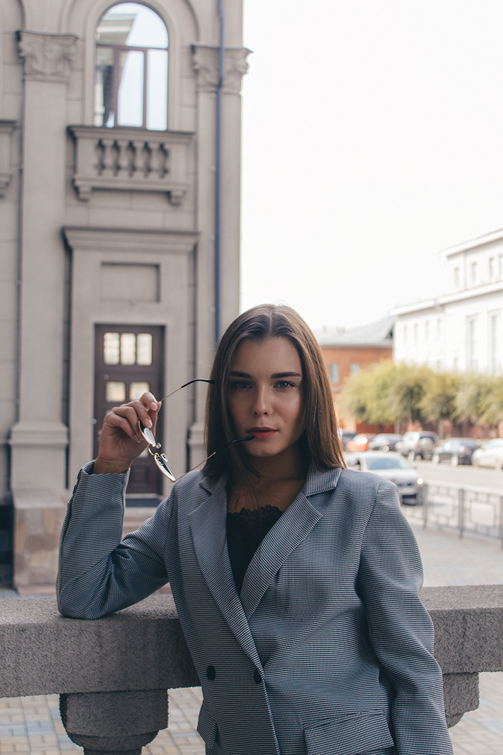 Женские уличные портреты для серт. Фотограф Анастасия Косюра