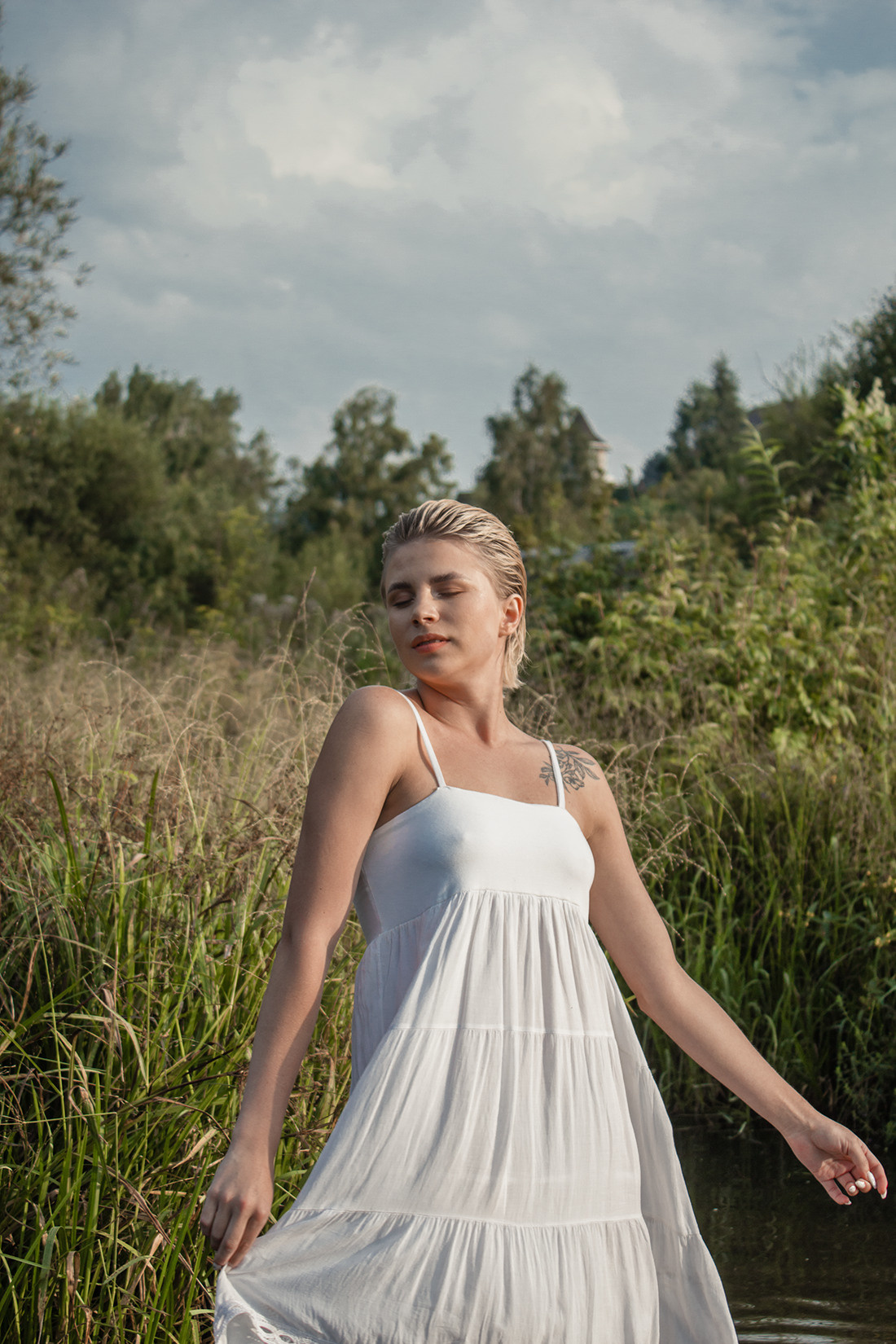 Женские уличные портреты для серт. Фотограф Анастасия Косюра