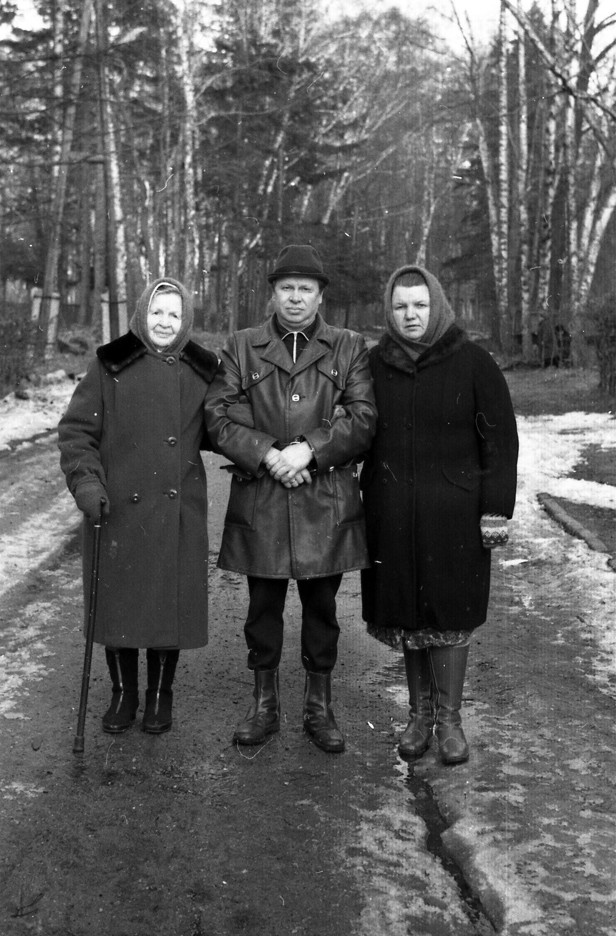 11 — Пинг-понг и зимнее побережье. Михаил Барановский