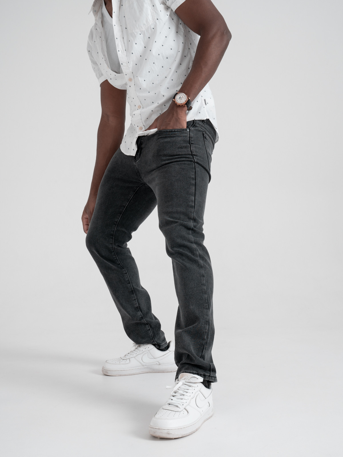 Джинсы. KED Production — продакшн из СПб. Создаём фото, видео и контент, который помогает брендам и селлерам продавать больше