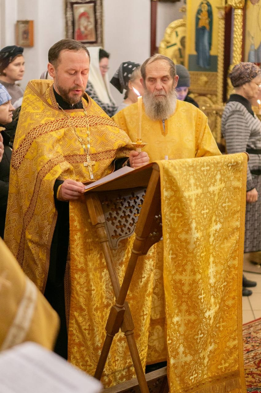 В наш храм доставлен ковчег с частицей мощей Блаженной Матроны Московской. Саратовское Северо-Западное благочиние