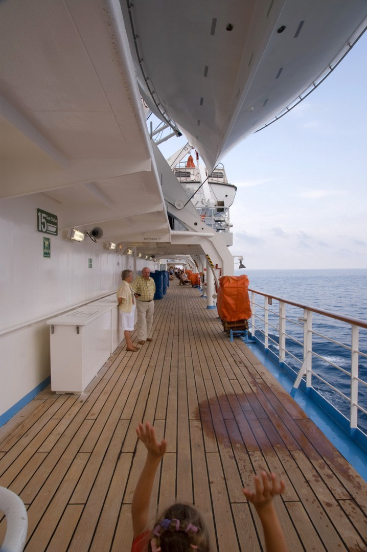 Круиз 2007 г. Улица, люди, жизнь…