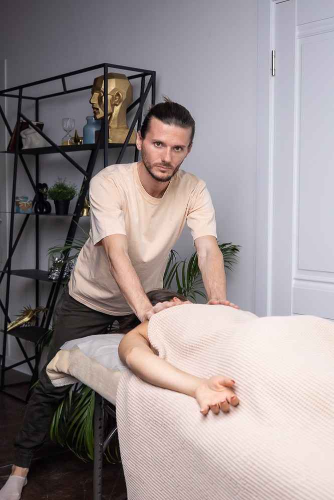 Массаж. Семейный и Свадебный фотограф в Сочи