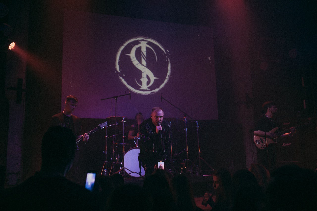 IOSTRA.BAND. Стилист Анастасия Шевченко