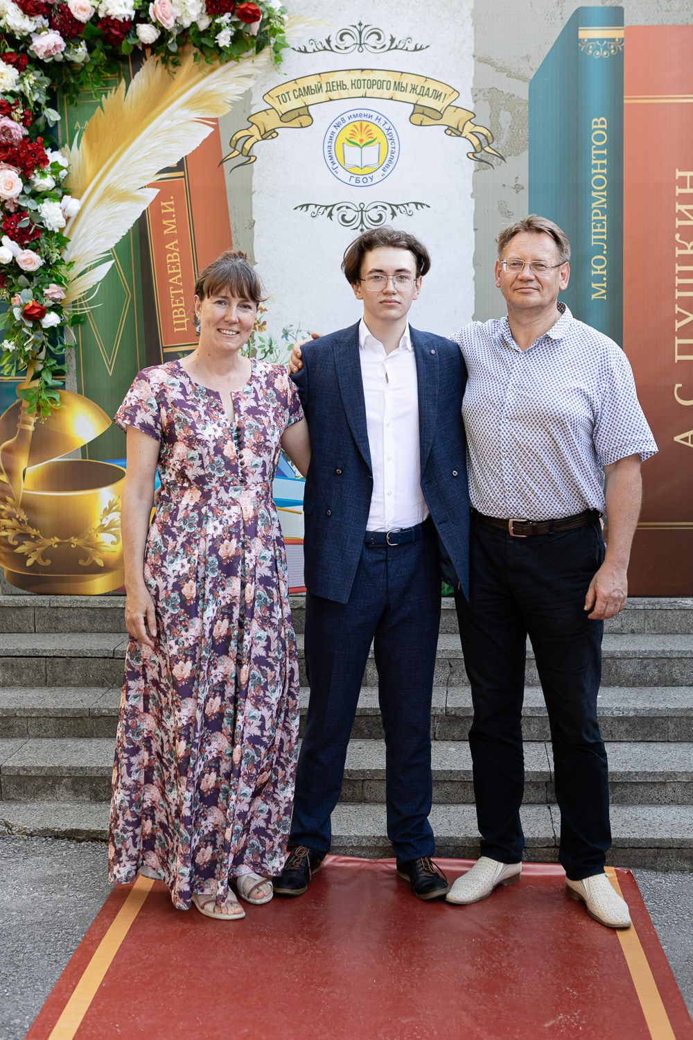 Фотосъёмка выпускного в школе. Свадебный фотограф, фотосъемка в Крыму, Севастополе, Симферополе, Ялте