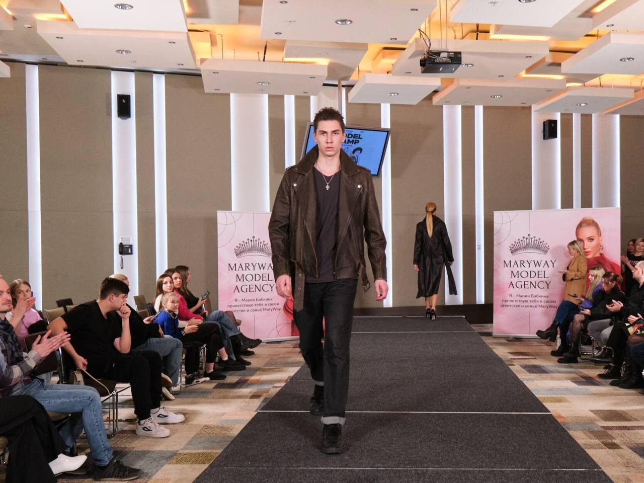 Модельное агентство MODELS INDUSTRY. Поиск новых лиц. Работа в других странах. Москва, Санкт-Петербург, Новосибирск, Екатеринбург, Казань. Международное модельное агентство MODELS INDUSTRY в Новосибирске