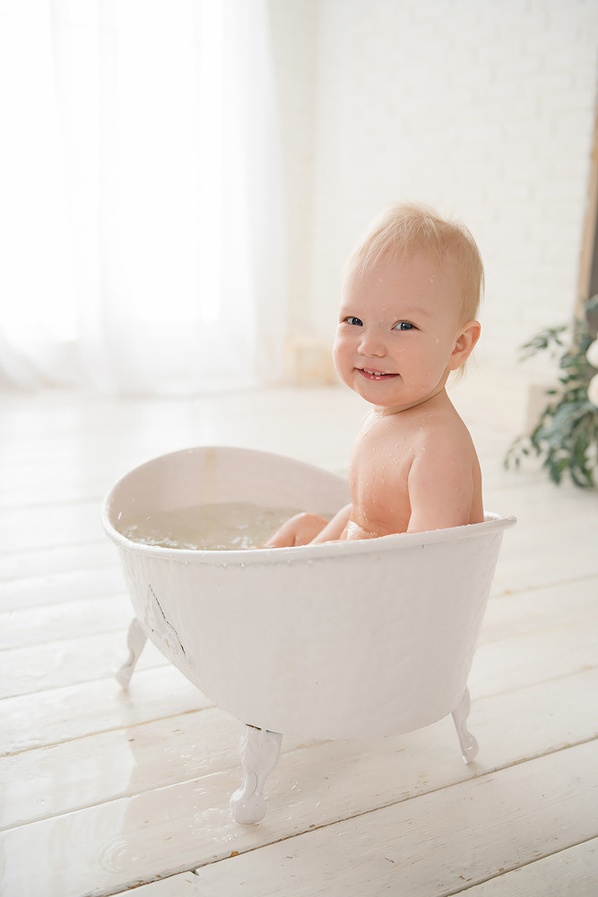 Фотосессия в годик  Первый день рождения. Выпускные альбомы для школьников в Череповце