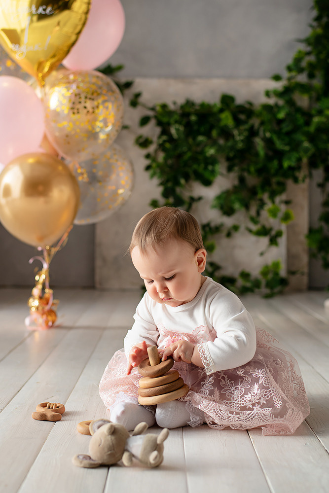 Фотосессия в годик  Первый день рождения. Выпускные альбомы для школьников в Череповце
