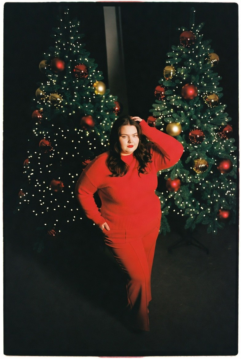 Плюс сайз в красном