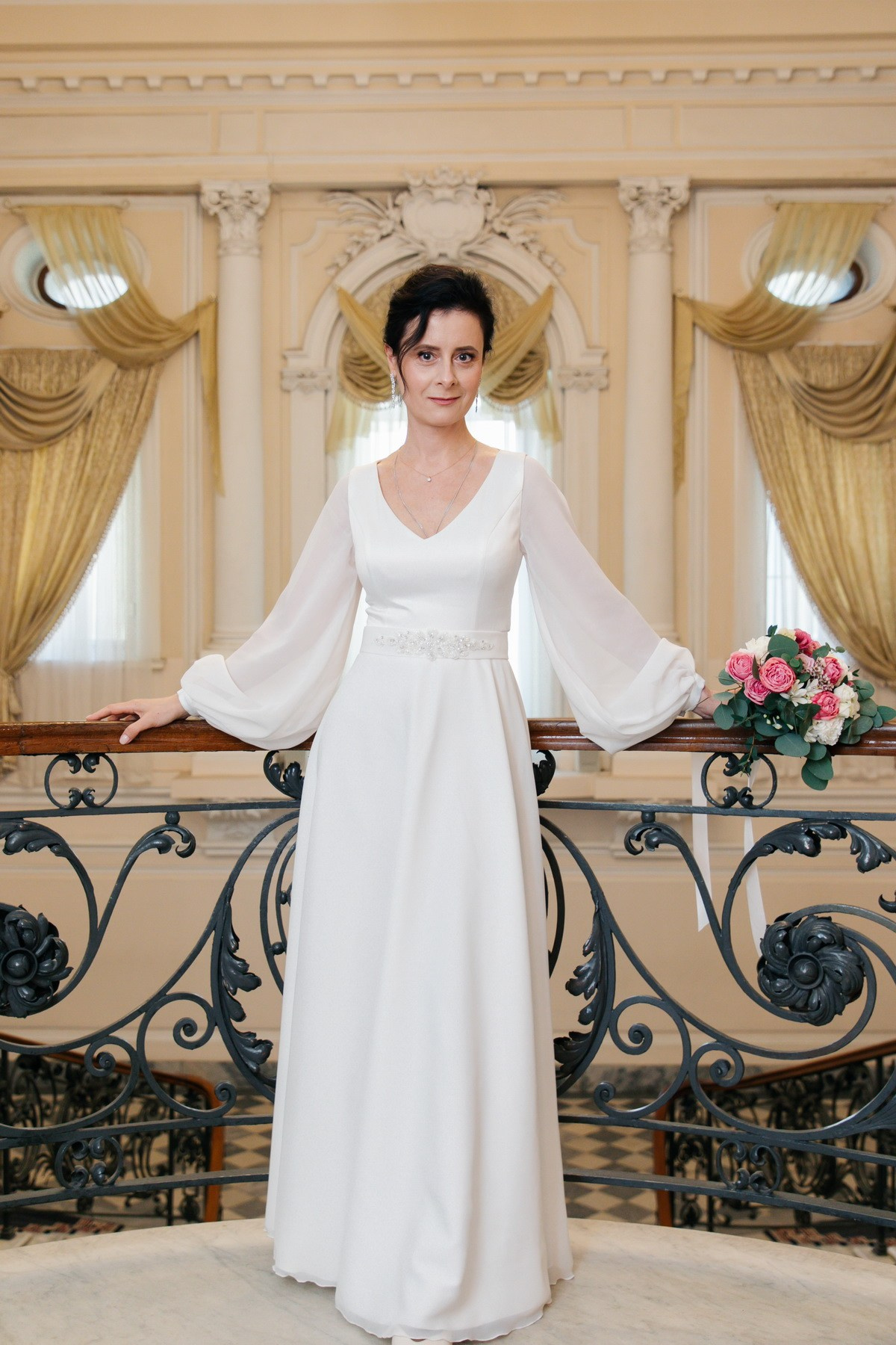 Свадебная регистрация во 2-м дворце бракосочетания. Фотограф крещение венчание в Петербурге! Помогает подобрать храм и посоветовал душевного батюшку в СПб