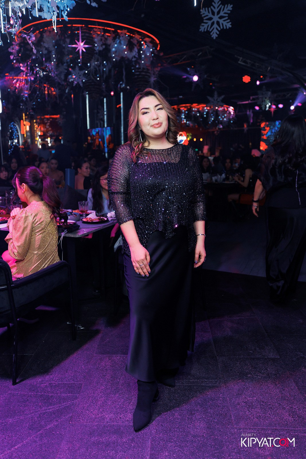 FRIENDS BAR & TERRACE. КИПЯТКОМ АЛМАТЫ!