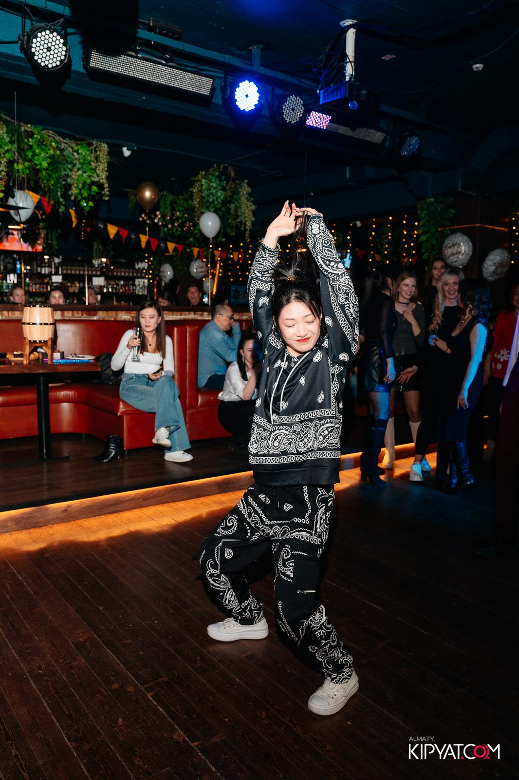 ДЕНЬ РОЖДЕНИЯ — MUNCHEN PUB NA PANFILOVA. КИПЯТКОМ АЛМАТЫ!